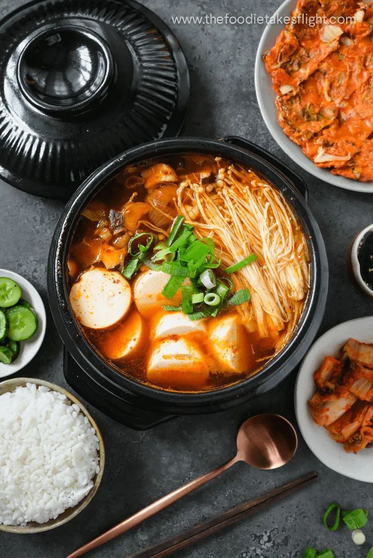 ultranvmb's tweet photo. @phospia ㅤㅤ

HAHA TANTE ABBBY. 😭 Ini diaaa, Kak Shabyra! Satu paket tante Abby untuk kakak, bon appétit!

ㅤㅤ https://t.co/shfYkxR7MB