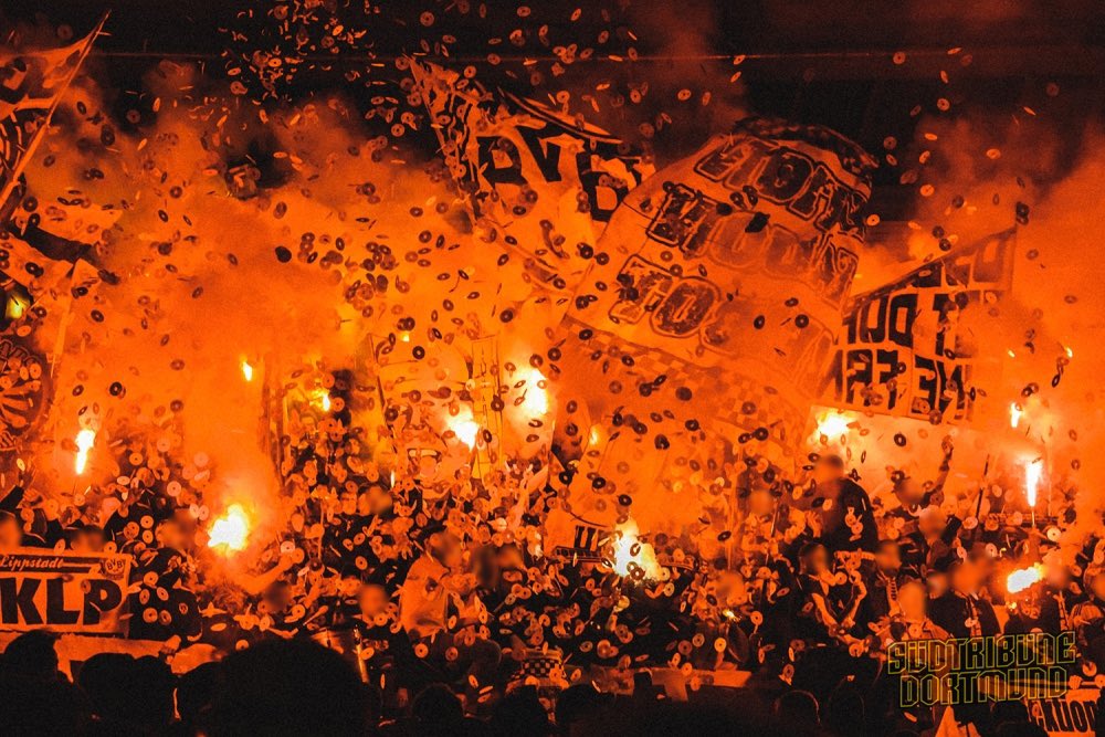 GelbeWand09's tweet photo. 🔥🔥🔥
#H96BVB #UltrasDO #TheUnity https://t.co/jgeY5StOaY