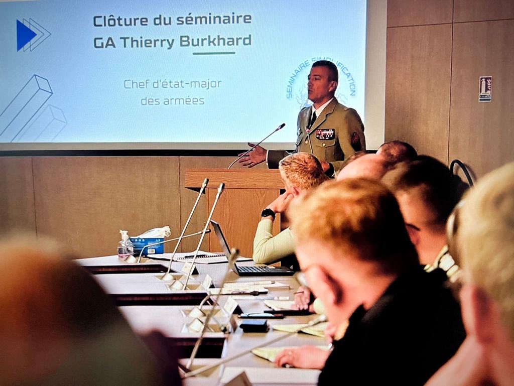 CEMA_FR's tweet photo. Au séminaire de la TF Simplification  de @Armees_Gouv, pour échanger bonnes pratiques et critiques constructives. Source d’agilité, la démarche de simplification est essentielle pour accroître notre efficacité opérationnelle et la cohérence de nos actions. https://t.co/TgKEgOFLyW