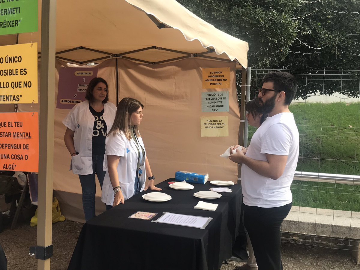 Pakijufe's tweet photo. Avui a #Gava per la #SalutMental , participant amb activitats per apropar les eines que afavoreixen el benestar emocional i els hàbits saludables.#SomSapDelta #comunitaria @Coral_Barcelona @drivillafrias @esteve_lluis @cio_1974 @josepmavazquez @AlexEscosa @NriaTuset1 @MCOlmos2 https://t.co/P5UqXwR2iL