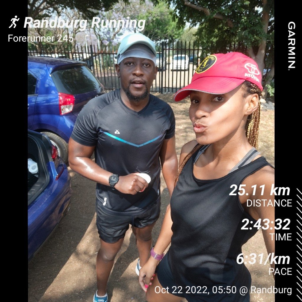 I've been absent on these streets, but not on the road 😏

Good Morning my fellow runners. Hope you've been achieving those fitness goals 💪🏽🏃🏾‍♀️🏃🏾💚

#Runtherapy
#ClubRuns
#RoadToKaapseHoop
#RunningWithTumiSole 
#FetchYourBody2022 
#RundaysAreFundays