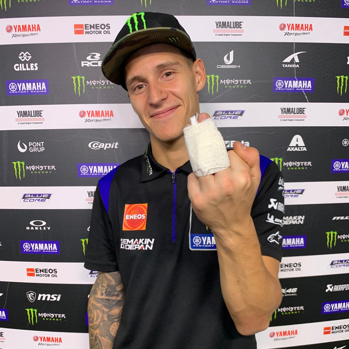 Fabio doesn't need all 5 fingers on his left hand to be fast anyway 💁‍♂️

Our rider is completely OK 😉 

#MonsterYamaha | #MotoGP | #MalaysianGP | <a href="/FabioQ20/">fabio quartararo</a>