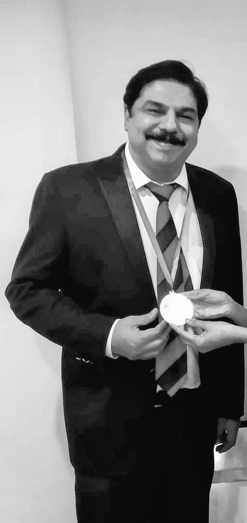 integra_science's tweet image. Science Discussions are always a serious aspect. Best handled when the topic is under lens and discussed by Indian leaders.  #Timesofgynaecology #TOGConclave 
#ScienceDiscussion
#Gynaecologists
#Postpartumhemorrhage 
#Outcomes