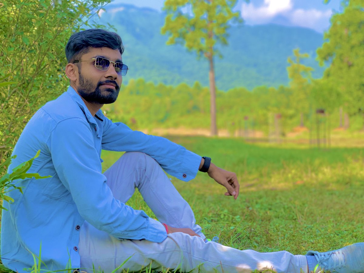 अन्जान भएर के भो त ?
मीठो बोली बोल्नुस , नभेटे पनि सम्झना मनैमा रहनेछ ।😊❣️
#Spreadlove❤️ #nature_lovers 🌱