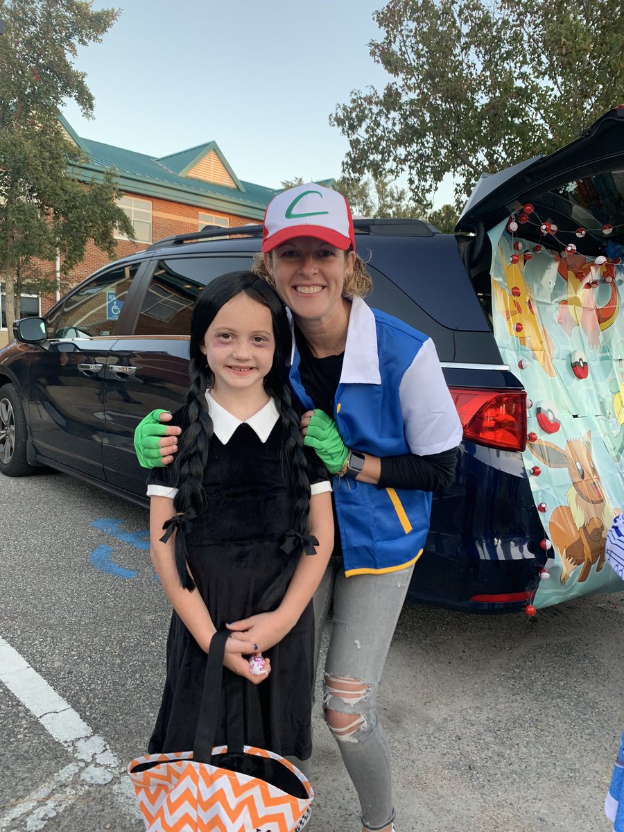 lesleygroves757's tweet photo. Another fun event at #casadecooke 🎃👻🍬 https://t.co/IrPKGxrV4Q