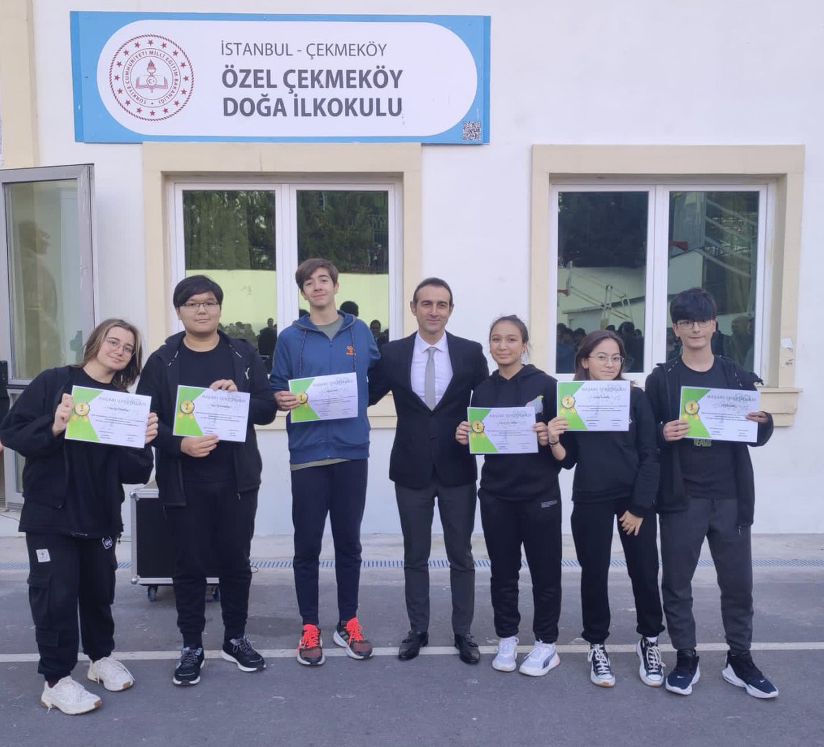 Doğa Koleji Çekmeköy Kampüsü olarak DAGİS-1’de dereceye giren öğrencilerimize başarı sertifikalarını verdik. 💫<a href="/peliNBym/">Pelin Aka</a> <a href="/sinan_gurkan/">Gurkan SINAN</a> <a href="/fatihh_polatt/">Fatih Polat</a> <a href="/GOKHANKNGR/">Gökhan Kenger</a> <a href="/DogaOkullari/">Doğa Koleji</a>