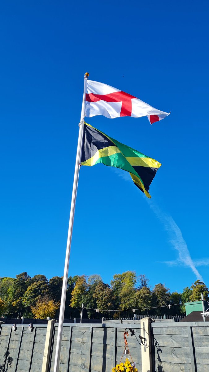 rhinos4me's tweet photo. @ashtongolding1 Flag flying high, have a good game pal https://t.co/9A2Xs6pUB3
