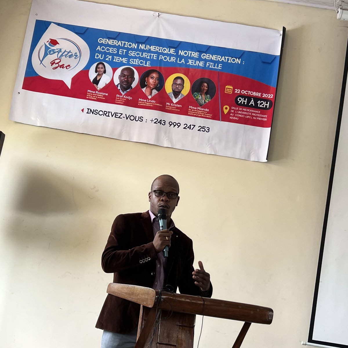 annytenga's tweet photo. Happening now #afterBac I am proud @RosianeSun one of the young women whose work has impact on others youth and communities.
Thanks to all mentors supporting this initiative and our youth ministry.
@MiandaMH @KristenTshika @BunkuluYves @Tracy_Ntumba @Sharufa_ https://t.co/UdUzmJUTDV