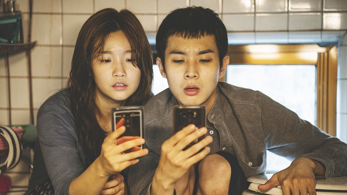 Блогер Лебедь выпустил на DTF первую часть мегалонгрида про корейское кино.

В огромном списке найдутся фильмы на любой вкус: от оскароносных «Паразитов», до безбашенного вестерна и новинки от режиссёра «Олдбоя».

Идеально, если ищете кино на вечер

dtf.ru/u/81440-lebed/…