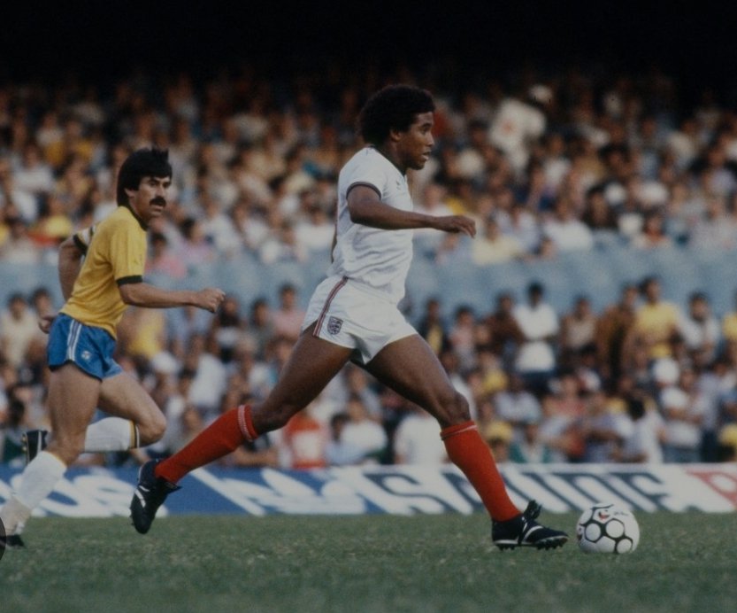 RPG_promotions's tweet photo. Just over a month to go til our World Cup special "an evening with" the legend - the icon @officialbarnesy
Will be held at the Mackadown Sports & Social Club on 24/11/22- tickets selling almost as quickly as @officialbarnesy dribble through the Brazilian defence #TeamRPG 🏴⚽️🏴 https://t.co/DdLkad11e4