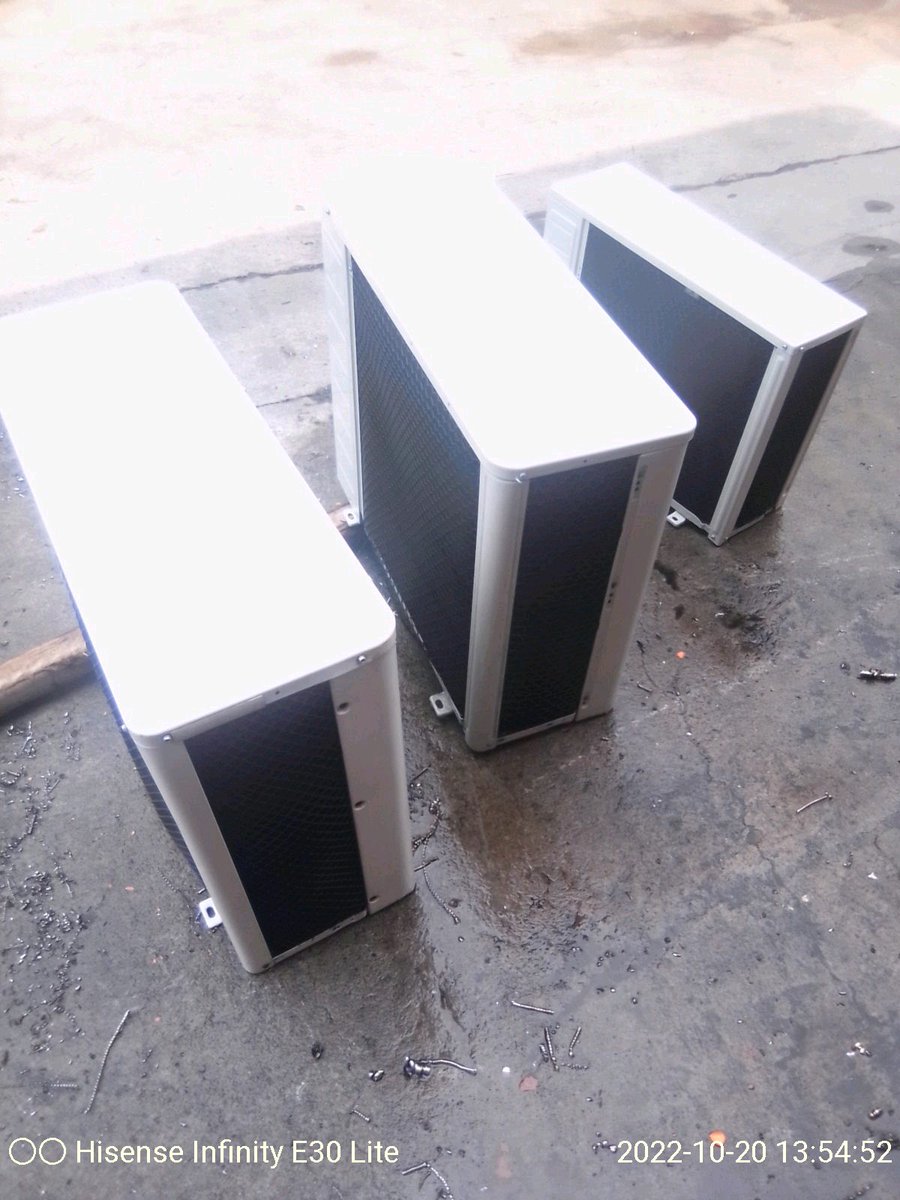 _Sukefentsini's tweet photo. We install, service and repair Air-conditionor's please contact me number 0665332699 #OlrandoPirates https://t.co/Yp0SRat1z7