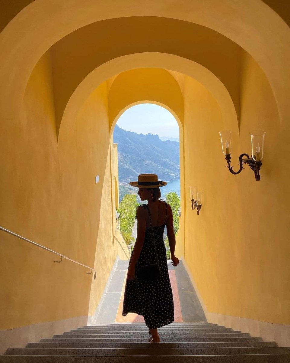 Campanica's tweet photo. HOW IS CARUSO POSITIONED? WHAT ARE THE USPs? Caruso is positioned among the most #luxuryhotels on the #AmalfiCoast and wants to become the top of its #compset, the most desirable place to stay on the destination. People travel to finally celebrate life! https://t.co/dRGG7GETbP https://t.co/5kCZQayOoE