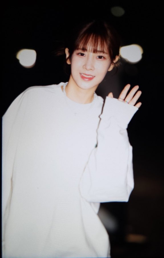 my_Earth8's tweet photo. 221022 LF 리복 런칭 파티 프리뷰
#Lovelyz #러블리즈 #유지애 #Jiae https://t.co/jf72xGS5tl