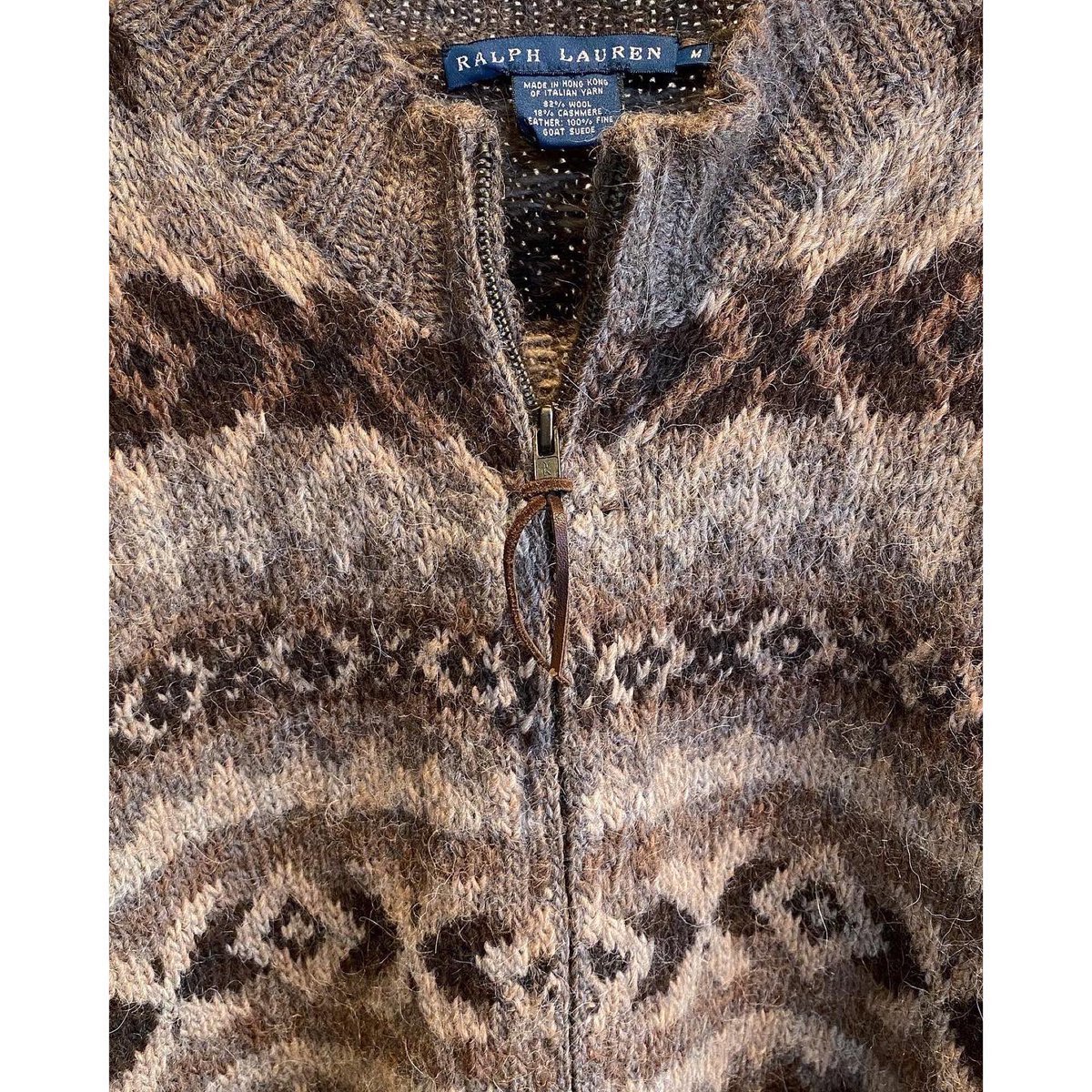 pine_wadayu_ki's tweet photo. Ralph Lauren
ノルディック柄ニットジップカーディガン
ウール×カシミヤ素材のふん���り柔らか質感です。
ボタンでは無くジップタイプなのが👌🏻👌🏻👌🏻

掲載商品は通販対応可能ですのでDMにてお問合せくださいませ。

#Pine 
#古着屋Pine 
#山梨 #甲府 
#古着屋 #古着 
#レディース古着 
#ralphlauren https://t.co/47B2KQ7qfd