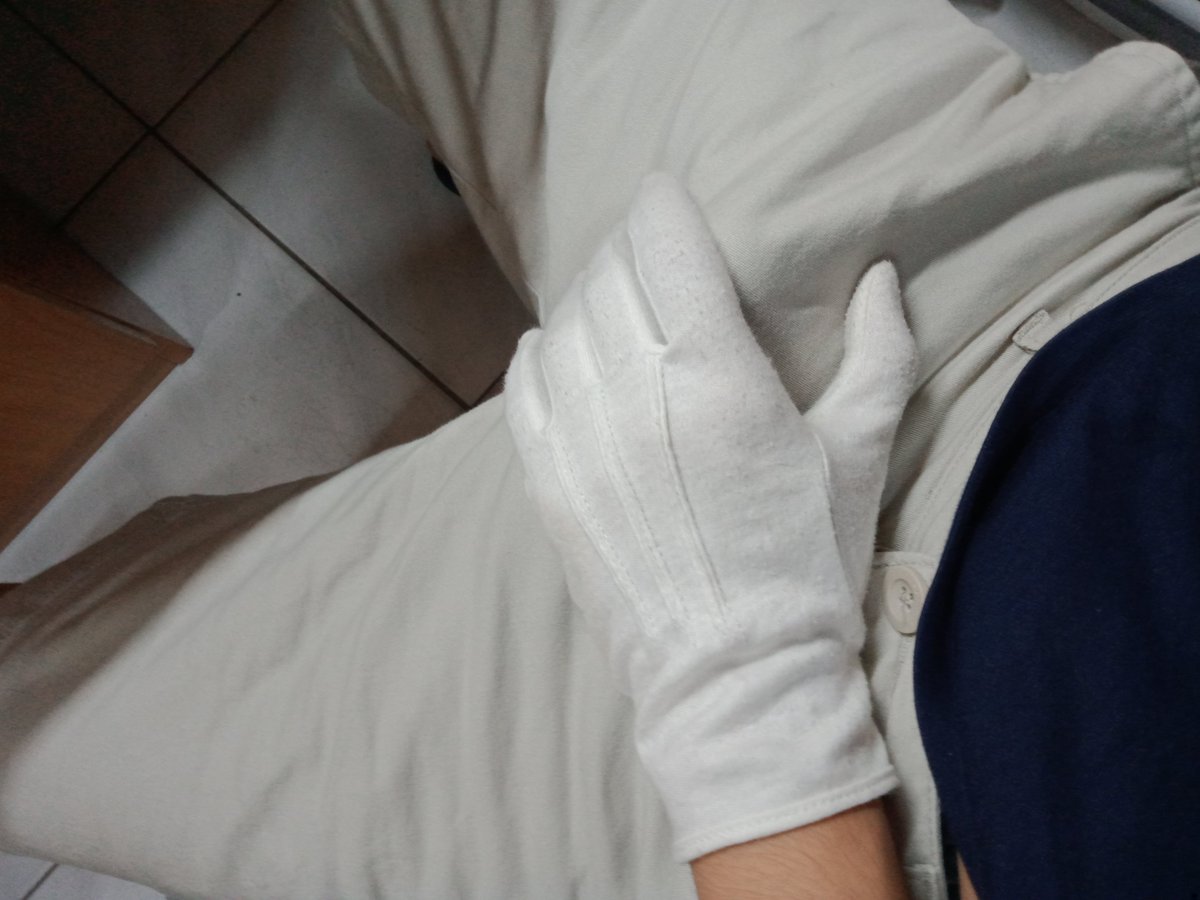 whitegloves0's tweet photo. 太久沒擼，一個不小心大爆射 https://t.co/2YaVeg3Rkh