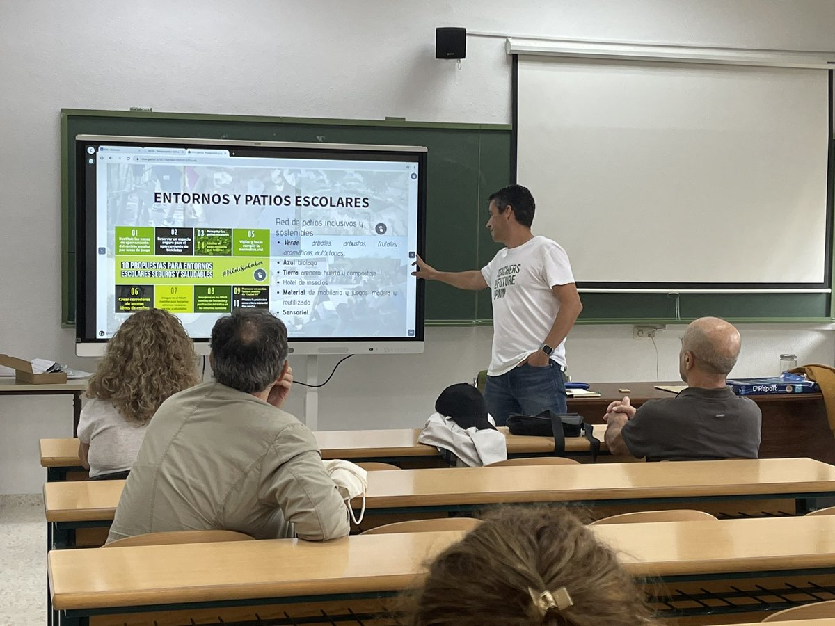 Escuchamos a <a href="/pepeinef/">Pepe</a> con “Antes de tirar, hazlo durar”. La ropa de mi hermano mayor, los juguetes y libros que ya le aburren, recetas de aprovechamiento, el desperdicio alimentario… ¡Cuántas cosas que tenemos que aprender!  #e3x #e3x22 #e3xmarte 🚀🔴