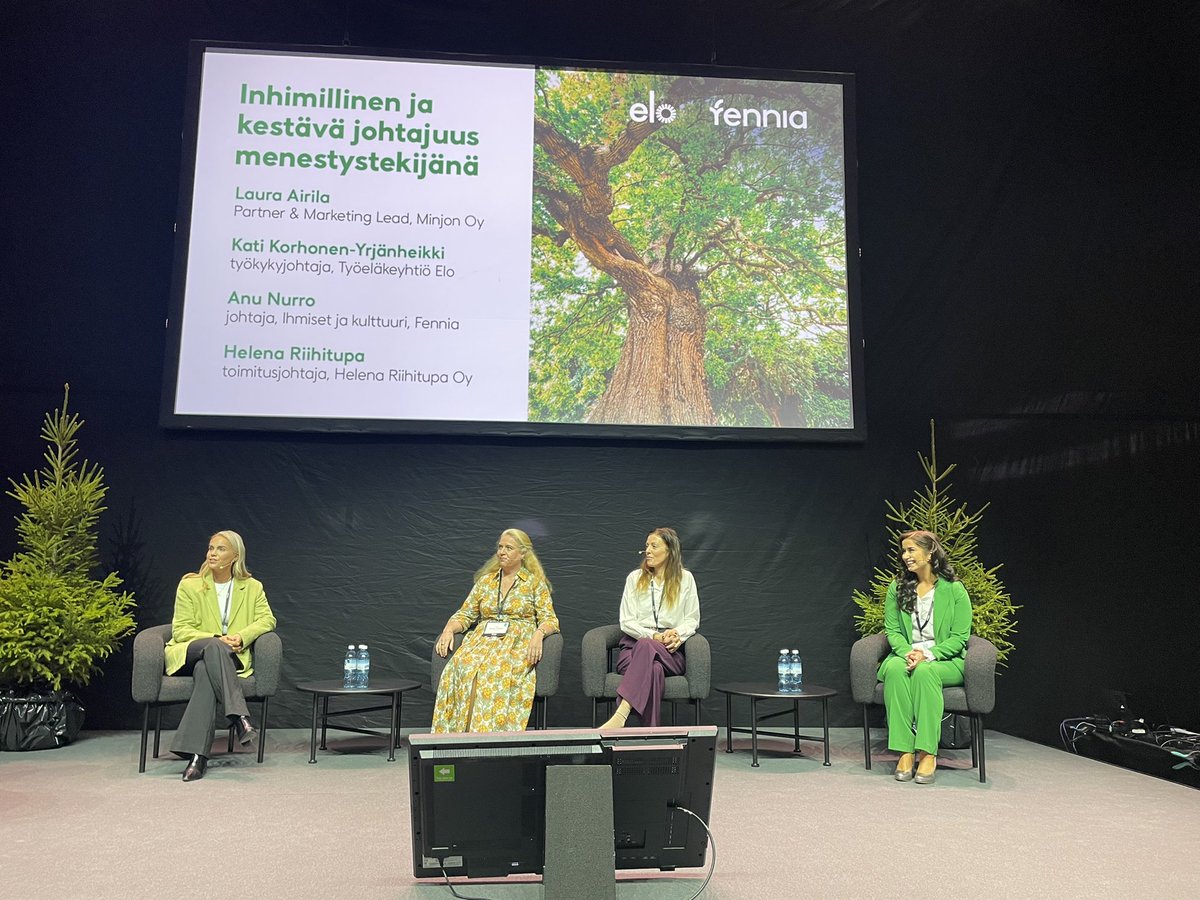 Inhimillinen ja kestävä johtajuus menestystekijänä. Tästä päälavalla keskustelemassa asiantunteva joukko: Kati Korhonen-Yrjänheikki, @EloTyoelake Helena Riihitupa, Helena Riihitupa Oy Anu Nurro, @fenniaturvaa Laura Airila, @MinjonOy #vyp2022 #yrittäjäpäivät