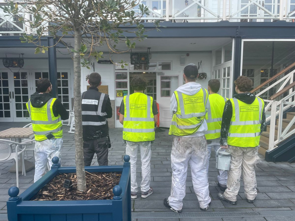 This lot definitely looking forward to their weekend! 

.
Enjoy your weekend!

.
Liverpool Painting Company 

@TheClubHouseUK 
<a href="/safety_control1/">Safety_Control</a>

#liverpoolpaintingcompany #duluxtrade #theclubhouseuk #liverpoolpainters #liverpoolpaintersanddecorators #merseysidepainter