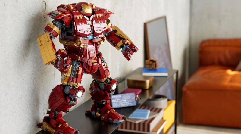 BrickFanatics's tweet photo. LEGO Marvel 76210 Hulkbuster has been met with widespread criticism from the LEGO community — but how does it shape up next to an earlier version of the same suit?

https://t.co/Qq2pNZlV8H

#LEGO #LEGONews #LEGOStarWars https://t.co/kMF9eKLQ8f