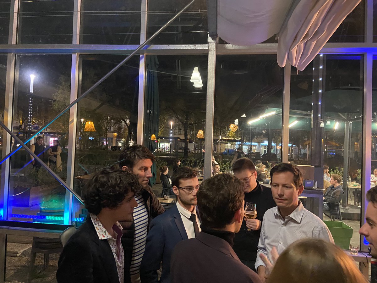 TonioVermeulen's tweet photo. @fxbellamy , député européen, porte un message d’espoir pour les jeunes de droite https://t.co/UFqrRMoooA