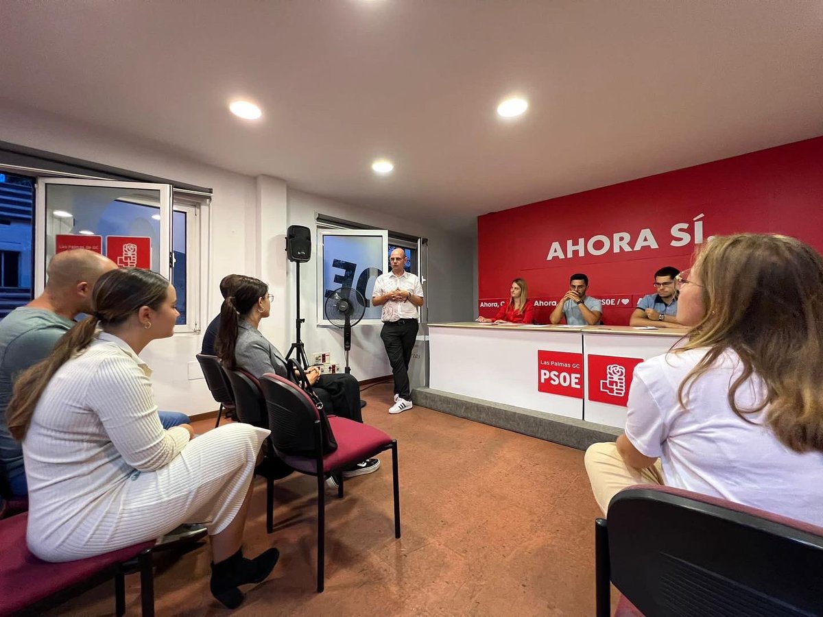 JSGranCanaria's tweet photo. Ayer celebramos nuestro primer Comité Insular Ordinario después del Congreso de abril. JSGC tiene objetivos y propósitos claros. Seguiremos trabajando por y para las personas jóvenes de #GranCanaria ✊🏼 https://t.co/Q6lkocf9xs
