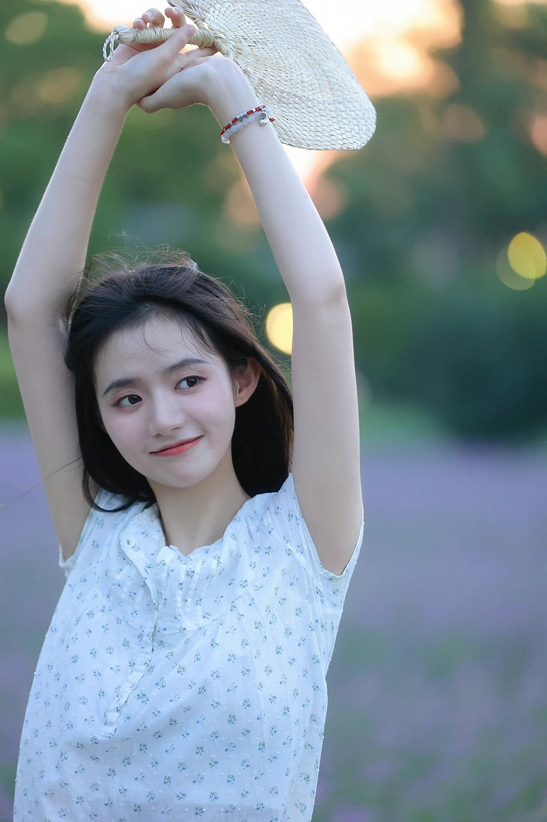 meet48infopage's tweet photo. SECOND IDOL REVEAL INCOMING

Shan Jiang, from #SNH48 Team HII.(900k followers on Weibo) She's gonna hang wiz us at #DCLMVMF22 !!! 😆🙈🫶🏻

RT and follow for ONE chance to win a customized greeting video clip from herself https://t.co/UshhZqpdU7