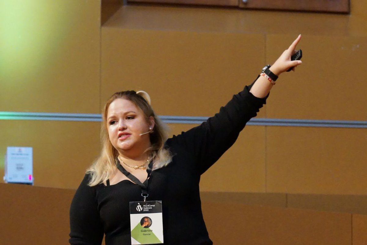 WordCamp Valencia - WordPress tweet media