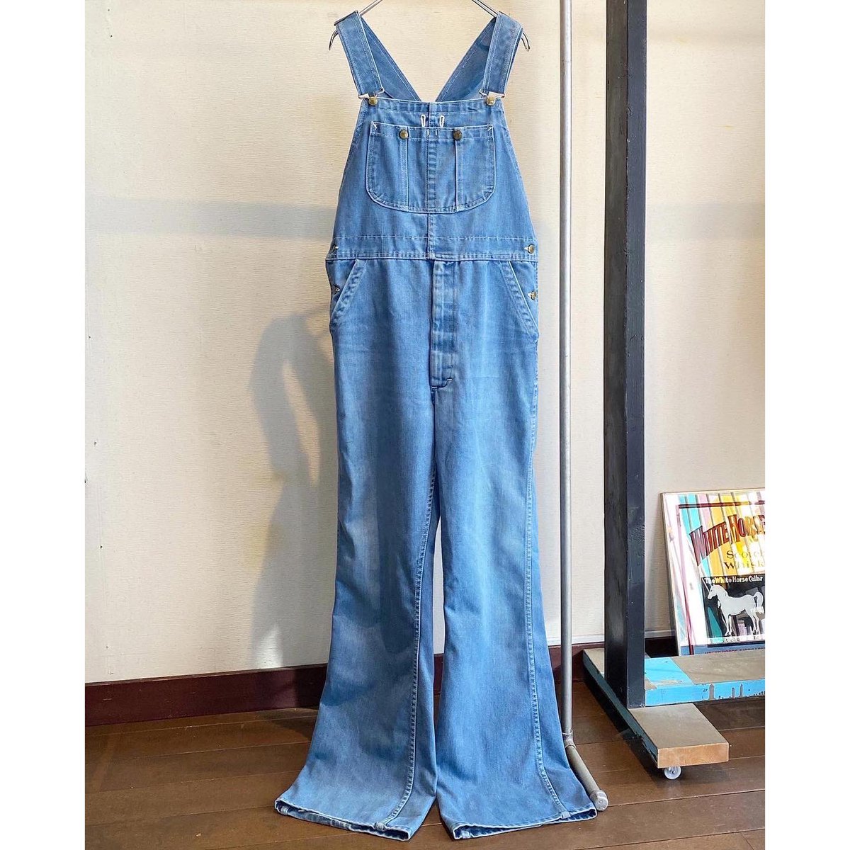 pine_wadayu_ki's tweet photo. 〜80's
BIG SMITH
フレアデニムオーバーオール
W33

掲載商品は通販対応可能ですのでDMにてお問合せくださいませ。

#Pine 
#古着屋Pine 
#山梨 #甲府 
#古着屋 #古着 
#レディース古着 
#オーバーオール 
#bigsmith 
#80s #70s https://t.co/2vBzwx6PDy