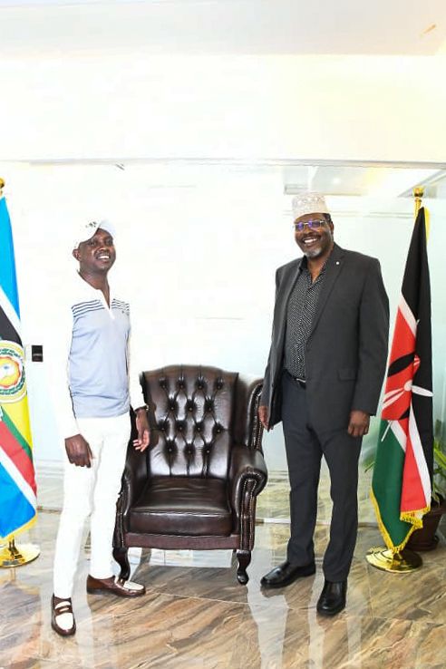 MigunaMiguna tweet picture