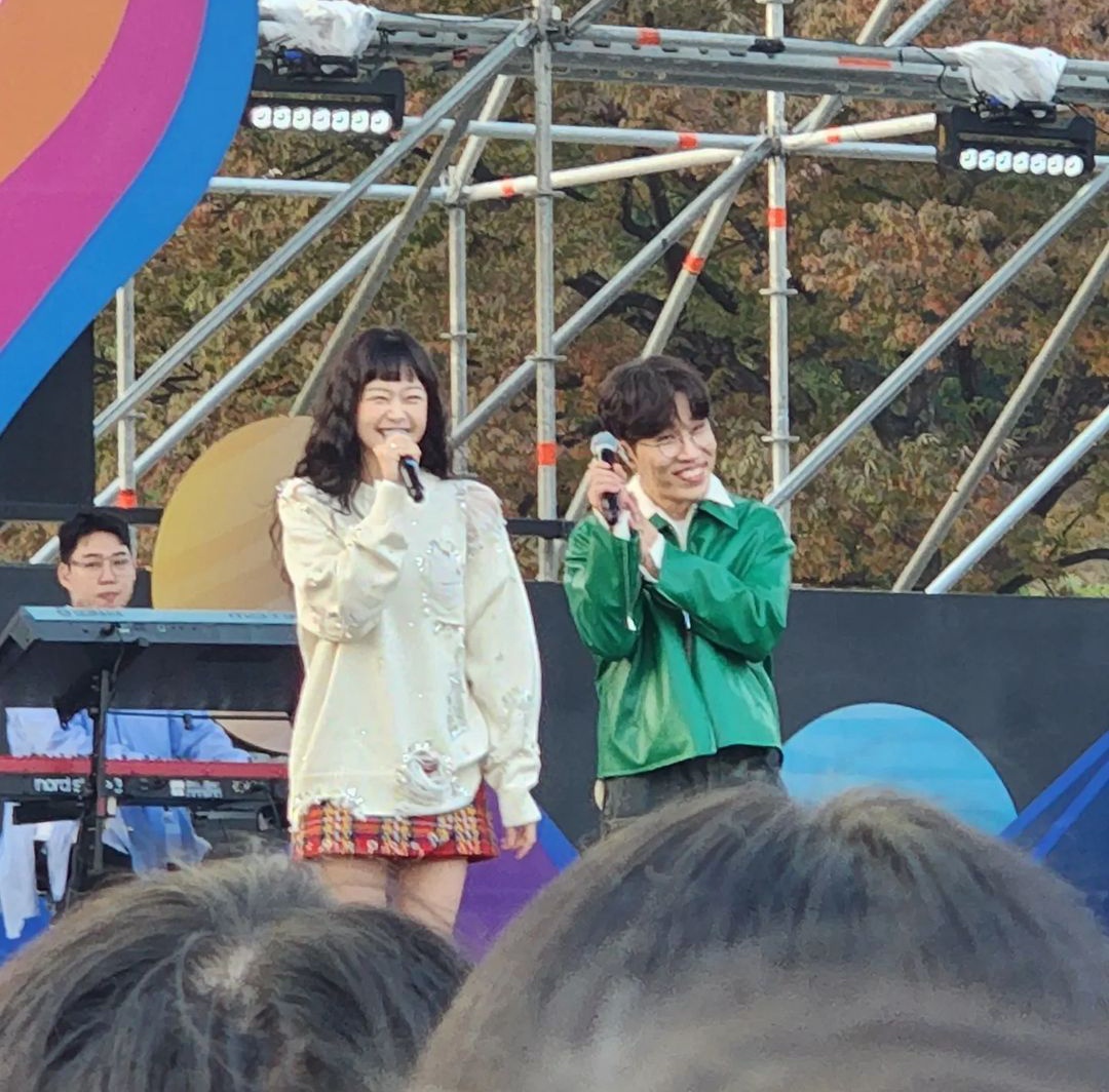 xominsea's tweet photo. look at my baby just having fun ~

aww singer somin, i missed her🥹 https://t.co/LIUX1rem6G