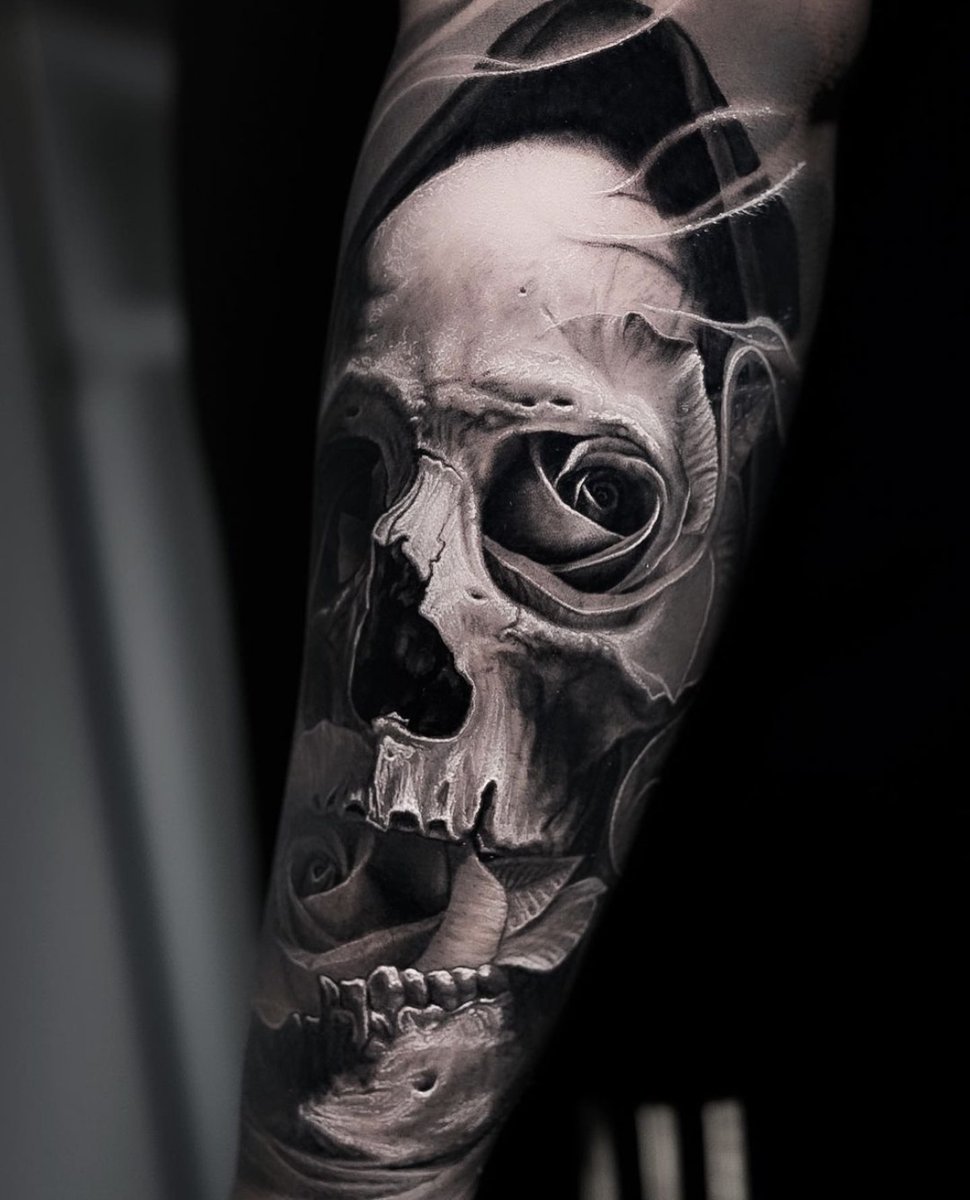 SpiralDirect's tweet photo. This realism piece is insane! 

It looks just like a photo!💀🙌 

Who loves realism tattoos? 

📸miguelhest

#realismtattoo #gothictattoo #gothtattoo #darkart #darkarts #metal #metalhead #altbrand #gothchick #skulltattoo #halloween https://t.co/aQQPOxwJFI