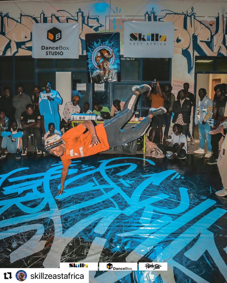 kaweesimark's tweet photo. Today is the final day of @skillzEA breakdance championships. Fortunate to judge amazing and talented dancers from 🇺🇬 🇰🇪 🇨🇩 🇷🇼 yesterday and today! It’s a jam, come through in you’re in Kampala today; doors open: 2pm EAT. https://t.co/3CxZFP2has