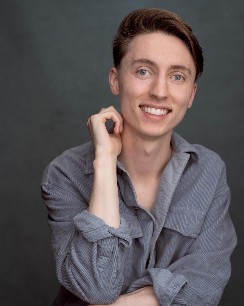 Cannot thank <a href="/MCarloPhoto/">Michael Carlo</a> for my third year headshots enough 📸❤️