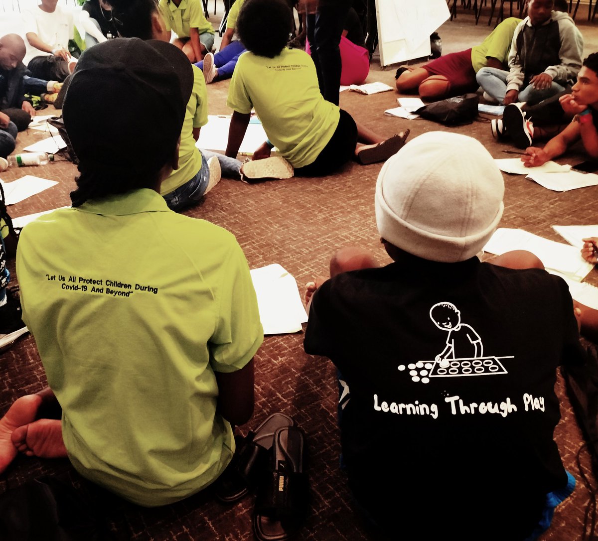 The_DSD's tweet photo. The children call for a death penalty for perpetrators of violence against women and children.
They are asking the South African Police to furthermore be more sensitive when children report abuse.
#ChildrensWorkshop
#DSDmonth https://t.co/GQAHqiJUiT
