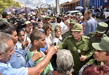 "Cuando un pueblo ha llegado tan lejos en la realización de sus sueños y en la conquista de derechos que para medio planeta son una quimera, no lo detiene la violencia, ni el miedo".💪
<a href="/DiazCanelB/">Miguel Díaz-Canel Bermúdez</a>