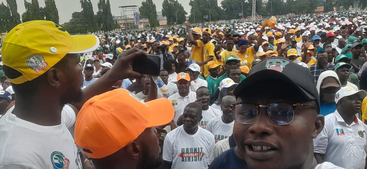 CFBAT2023's tweet photo. Life in Lagos for city boy
#CityBoy 
#youthwalk 
#TinubuShettima https://t.co/1T5AlabDDN