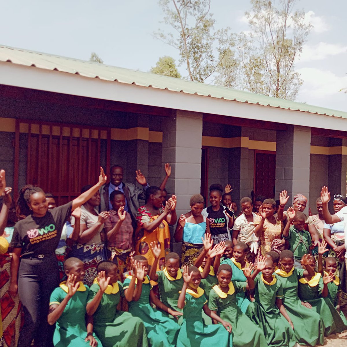 WAO_Malawi's tweet photo. Yesterday,our Executive Director Ms Memory Kamanga distributed school uniforms to 18 learners at Mbembembe primary school in Phalombe district as one way of promoting girl child education @PlanGlobal @SrhrMw @unwomenmalawi @icgbv_malawi @Camfed @artgloafrica https://t.co/3xXAHVkLgX