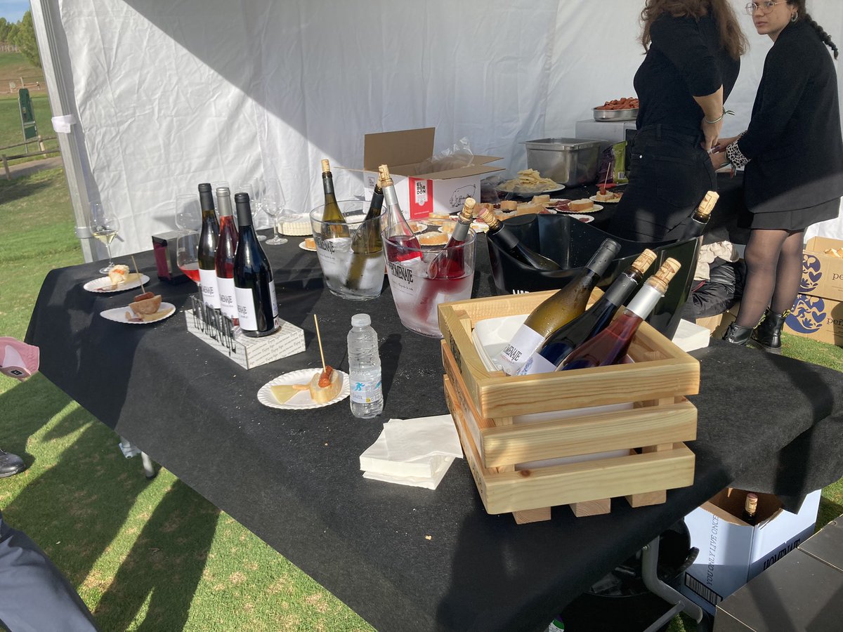 Picnic a mitad de recorrido #torneogrupolanavarra <a href="/GolfLogrono/">El Campo de Logroño</a>