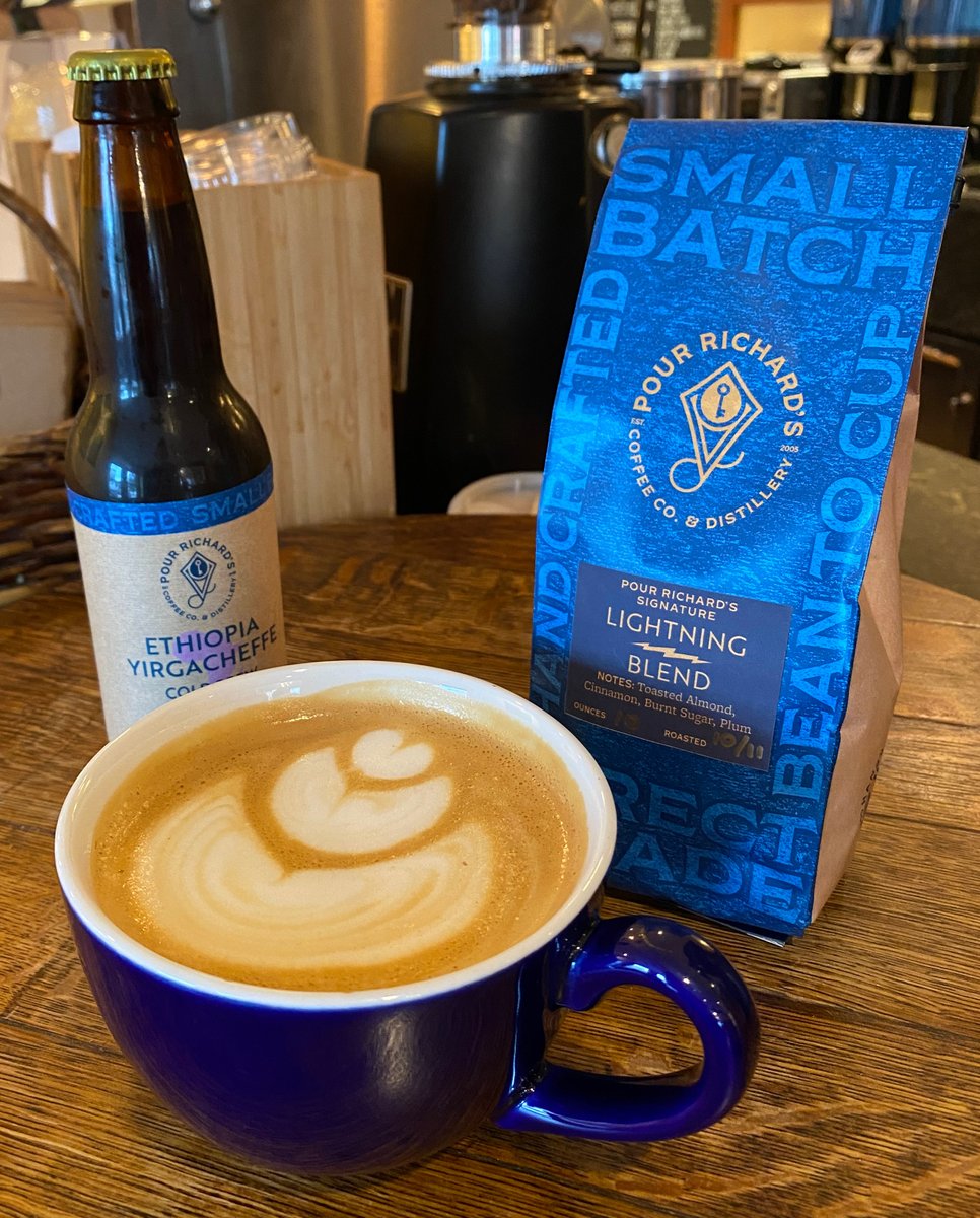 So many options! 🤤 Come
get your coffee YOUR way today!
#coffee #cafe #local #shopsmall #shoplocal #philly #mainline #coffeeroasters #latte #espresso #coldbrew #brewing #latteart #sustainable
