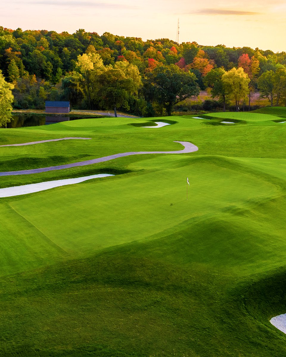 Fall Golf. 😍 Can anyone name this past #PGAChamp venue?