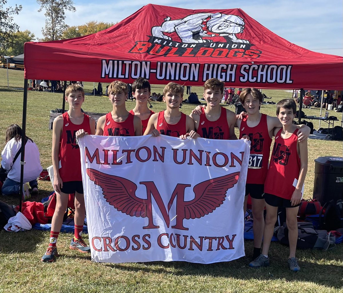 mucccoach's tweet photo. Great job Bulldogs!!  ⁦@OHSAASports⁩ SW Ohio Regional qualifiers!!! https://t.co/NhTV7Y8JUZ