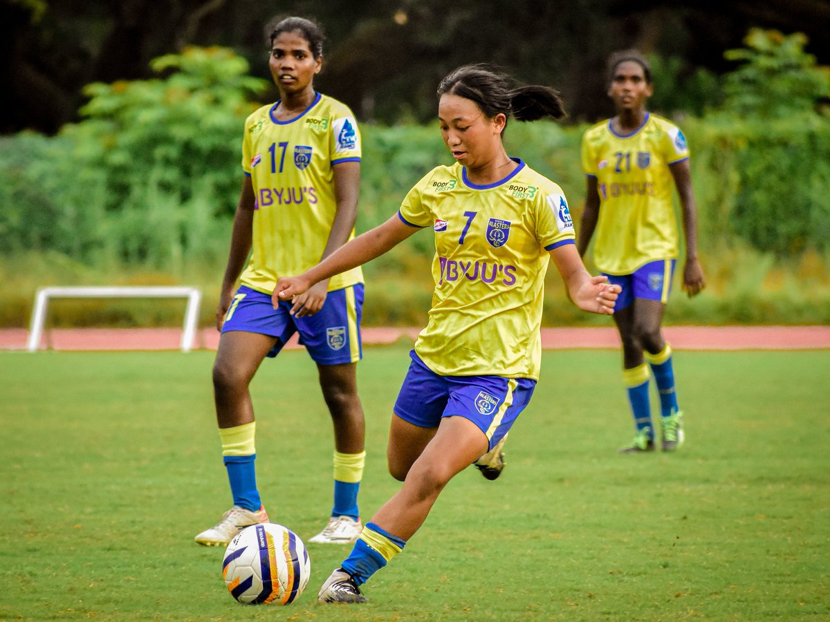 ＴＯＰ ＧＵＮ! 😎💛

#ഒരുപുതിയതുടക്കം #KBFC
