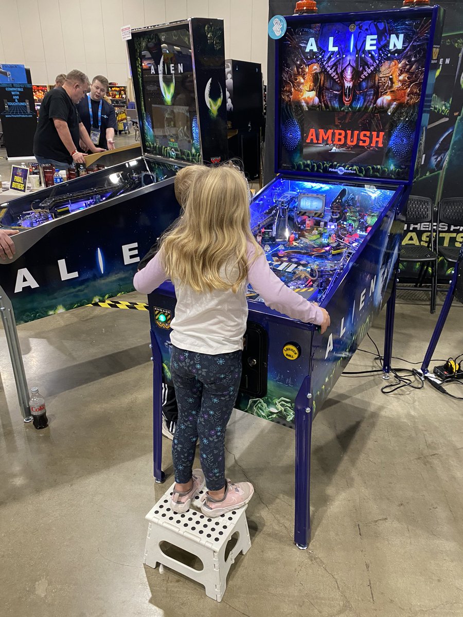 PinballBros's tweet photo. second day of @PinballExpoOfc was rad, the second @QueenWillRock pinball arrived and is up and running. lots of great feedback, seeya today for the last day! #alienpinball #queenpinball https://t.co/DdSggIYi6T