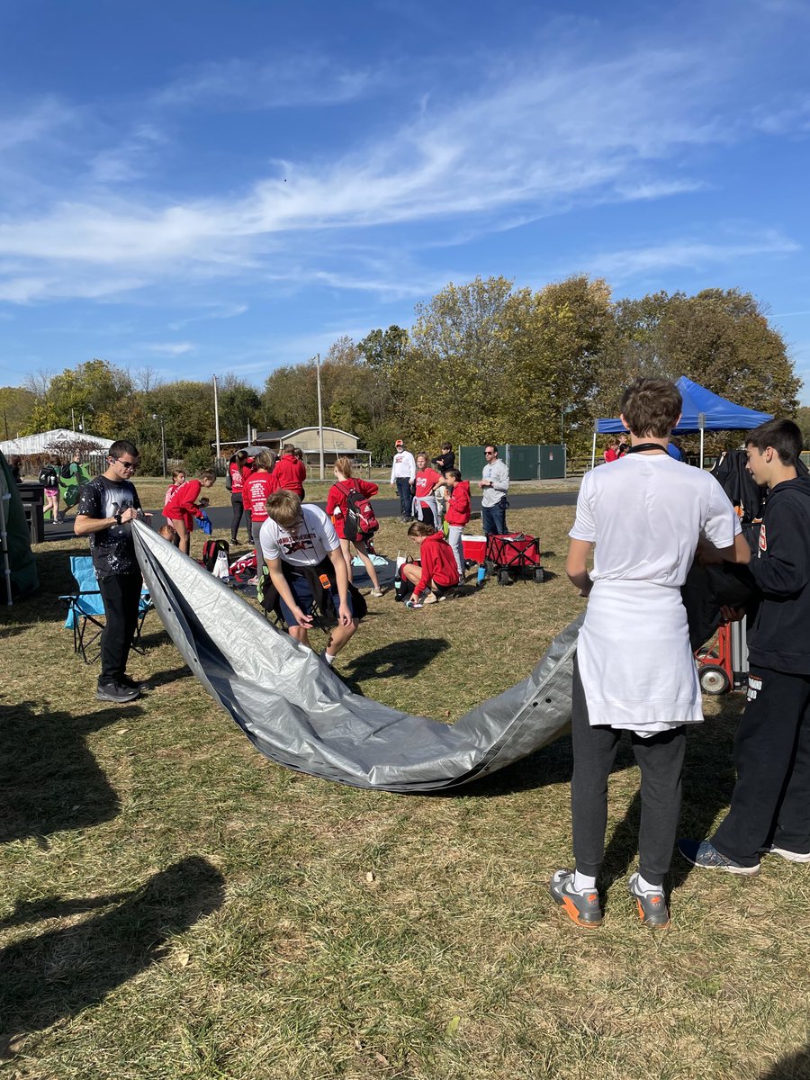 Steven Case’s teammates came to support him at the semi-state and then took care of tearing down and cleaning up the team camp. Tremendous teamwork, sportsmanship and leadership, fellas. Appreciate the way you represent Hamilton Heights.