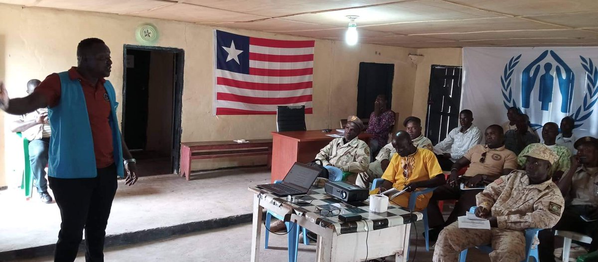 UnhcrLiberia's tweet photo. @UnhcrLiberia organized a 2-day refresher training on international protection for Local Authorities &amp; border law enforcement officers in and around communities within Nimba County #Liberia
@UNHCRWestAfrica https://t.co/OiAx8UPZ6A