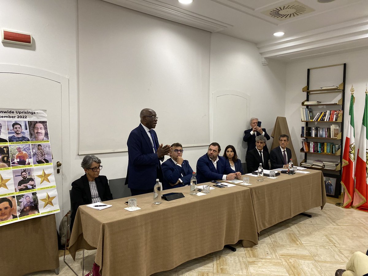 sentonyiwobi's tweet photo. Chi non ha il rispetto delle donne, non ha il rispetto dell’umanità. 

Questo pomeriggio sono intervenuto al convegno “La questione iraniana: le donne e il regime fondamentalista” con @senatorevescovi, la cons. regionale Luciana Bartolini e dei membri della Comunità Iraniana. https://t.co/C6ESmn2JZo