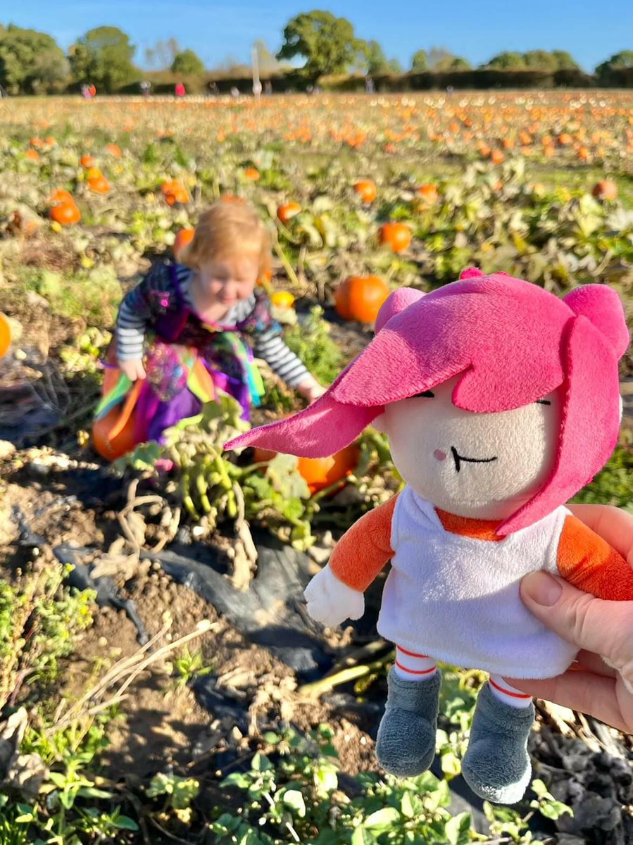 Betty's at the pumpkin patch .. are you Halloween ready? 🎃