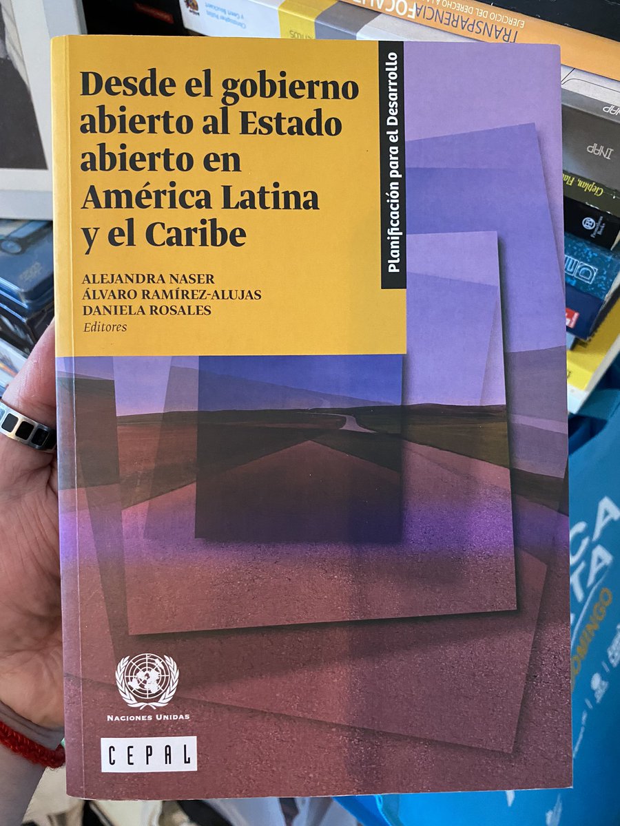 redmatriz's tweet photo. Libro “Desde el gobierno abierto al Estado abierto en América Latina y el Caribe”, con aportes de @subirats9 @MilaGasco @oscaroszlak @Fscrollini @gregmontero50 @mftrigov @jhdezbonivento @luisbabino @QuimBrugue @CeciliaGuemes @estratic y más! Descarga acá: https://t.co/NMyVsxftDe https://t.co/G2mlf6dr63