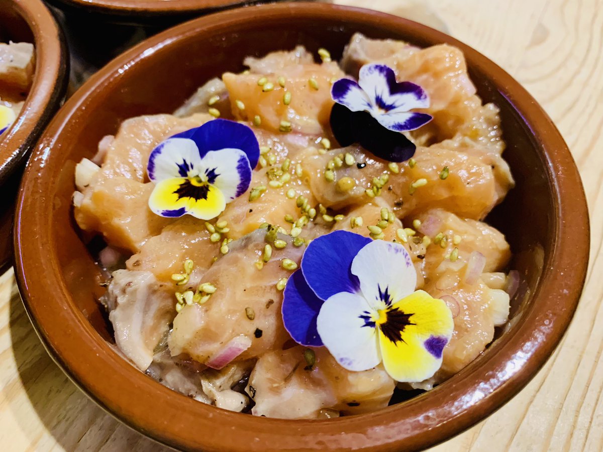 DelicesSaveurs's tweet photo. Tartare de saumon 
#aix #aixenprovence #apero #eguilles #Evenement #faitmaison #food #gourmandise #plaisir #Plaisir #produit #Provence #traiteur #traiteurs #ventabren #velaux #coudoux #lafarelesoliviers #saumonfrais #produitfrais https://t.co/mwDPnyARff