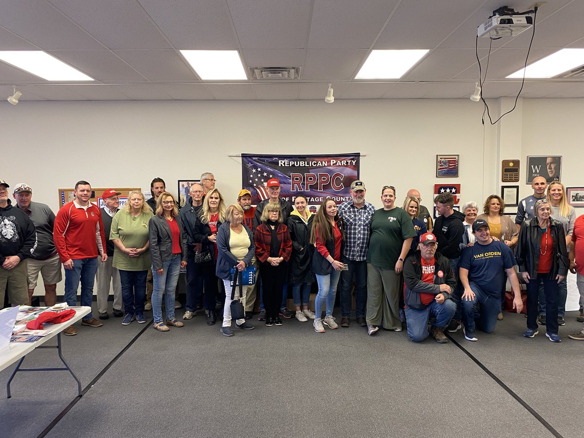 yetter_tim's tweet photo. Big group heading out to flip Portage county. Derrick Van Orden will be the next Congressman for Wisconsin’s 3rd Congressional District! #leadRight #FirePelosi #TeamMichels #3rdforRon https://t.co/1dyVsZer42